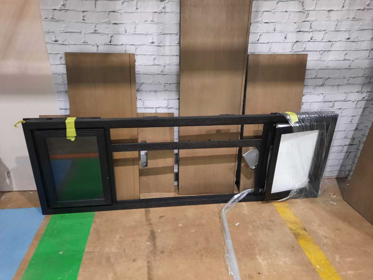 Foyland TV Stand - Gallery Image 8
